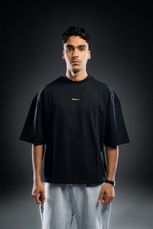 black basic t-shirt
